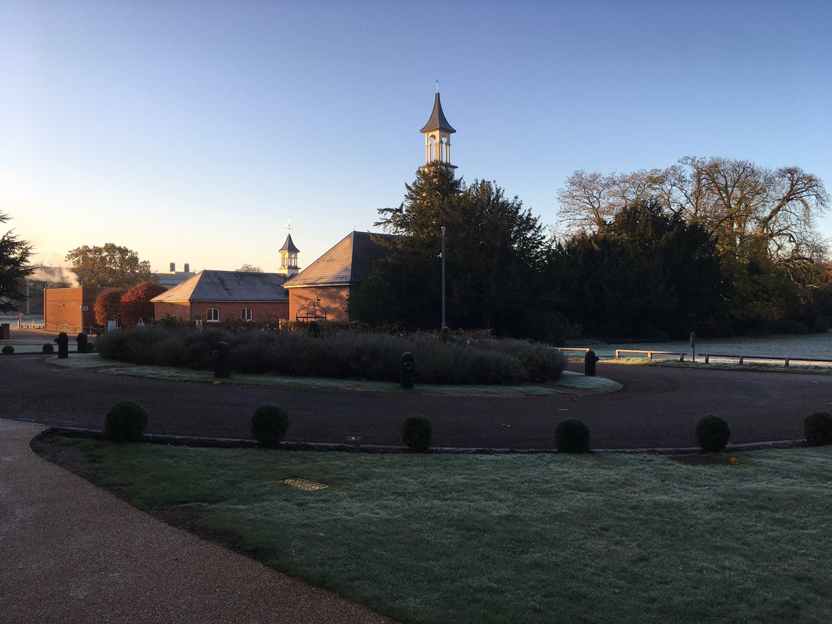 JanineFF's tweet photo. A beautiful crisp (cold!) morning in Hinxton - ready for the final day of #ECD17 https://t.co/gkwD1DVf53