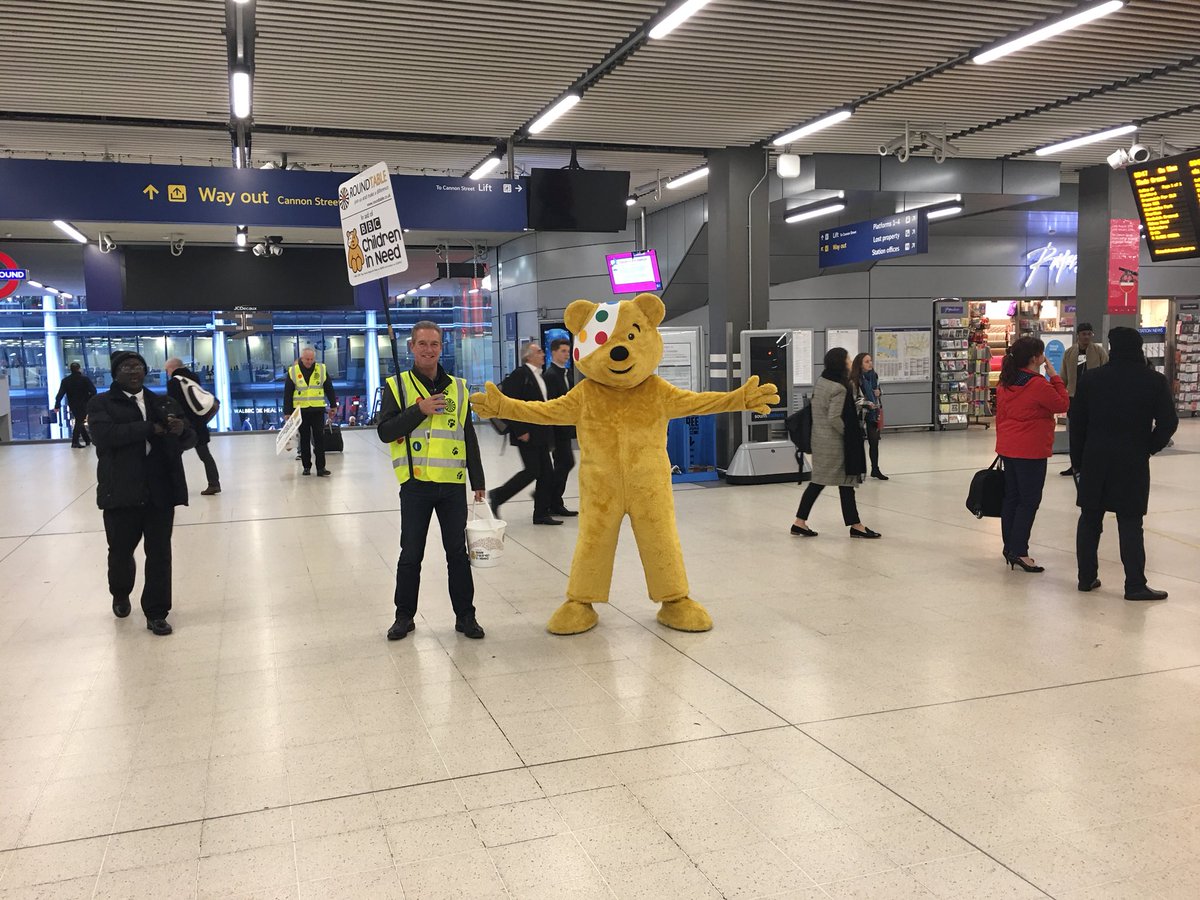 Our Tablers are out across several of the London mainline stations this morning and evening, collecting money for <a href="/BBCCiN/">BBC Children in Need</a> - if you see them stop and say hello to Pudsey and give generously to this great cause! #CiN