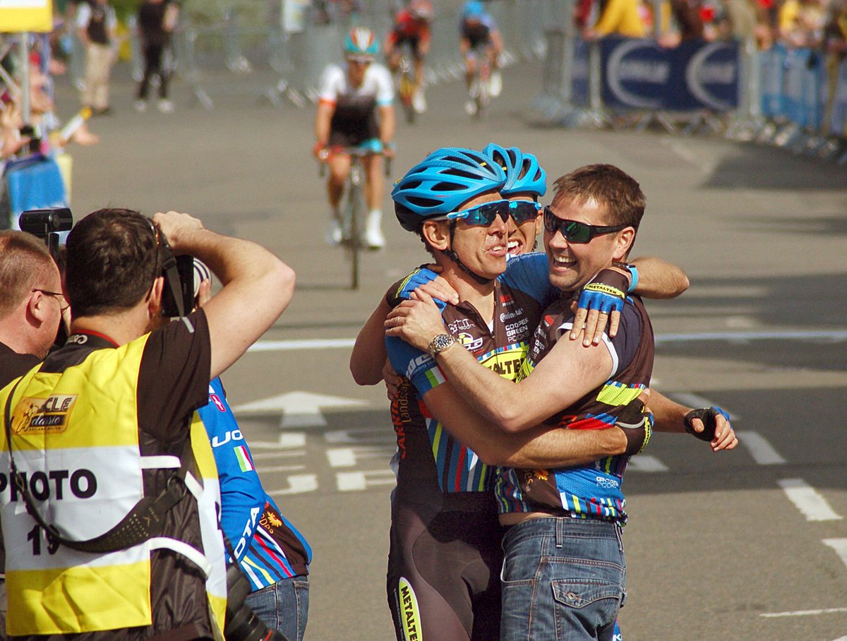 #FF and a big thank you to all the sponsors that supported <a href="/Metaltek_KUOTA/">Metaltek_KUOTA</a> throughout 2017.

<a href="/kuotauk/">Kuota - Spinergy - Powerpod UK</a> 
<a href="/GSGClothingUK/">GSG Clothing (UK)</a> 
<a href="/edco_wheels/">EDCO Wheels UK</a> 
<a href="/ContiTyres/">Cambrian Tyres Cycle Ltd</a> 
<a href="/HIGH5Nutrition/">HIGH5</a> 
<a href="/BeetItSport/">Beet It Sport</a> 
<a href="/use_exposure/">Ultimate Sports Engineering</a> 
<a href="/FenwicksBike/">FenwicksBike</a> 
<a href="/KitBrix/">KITBRIX</a> 
<a href="/Mavic/">Mavic</a> 
<a href="/VeloBrands/">VeloBrands</a> 
<a href="/WithamGarage/">Witham Garage</a> 

🚴🏼‍♂️💨 #heretorace