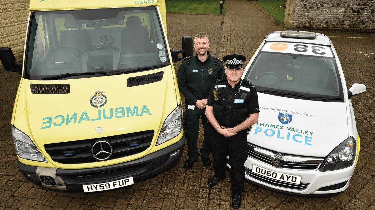 ThamesVP's tweet photo. It's #BlueLightDay!🚓🚒🚑

A massive thank you to all officers, firefighters and paramedics for the fantastic work they do on a daily basis 😇 https://t.co/7oOLCuyx3M
