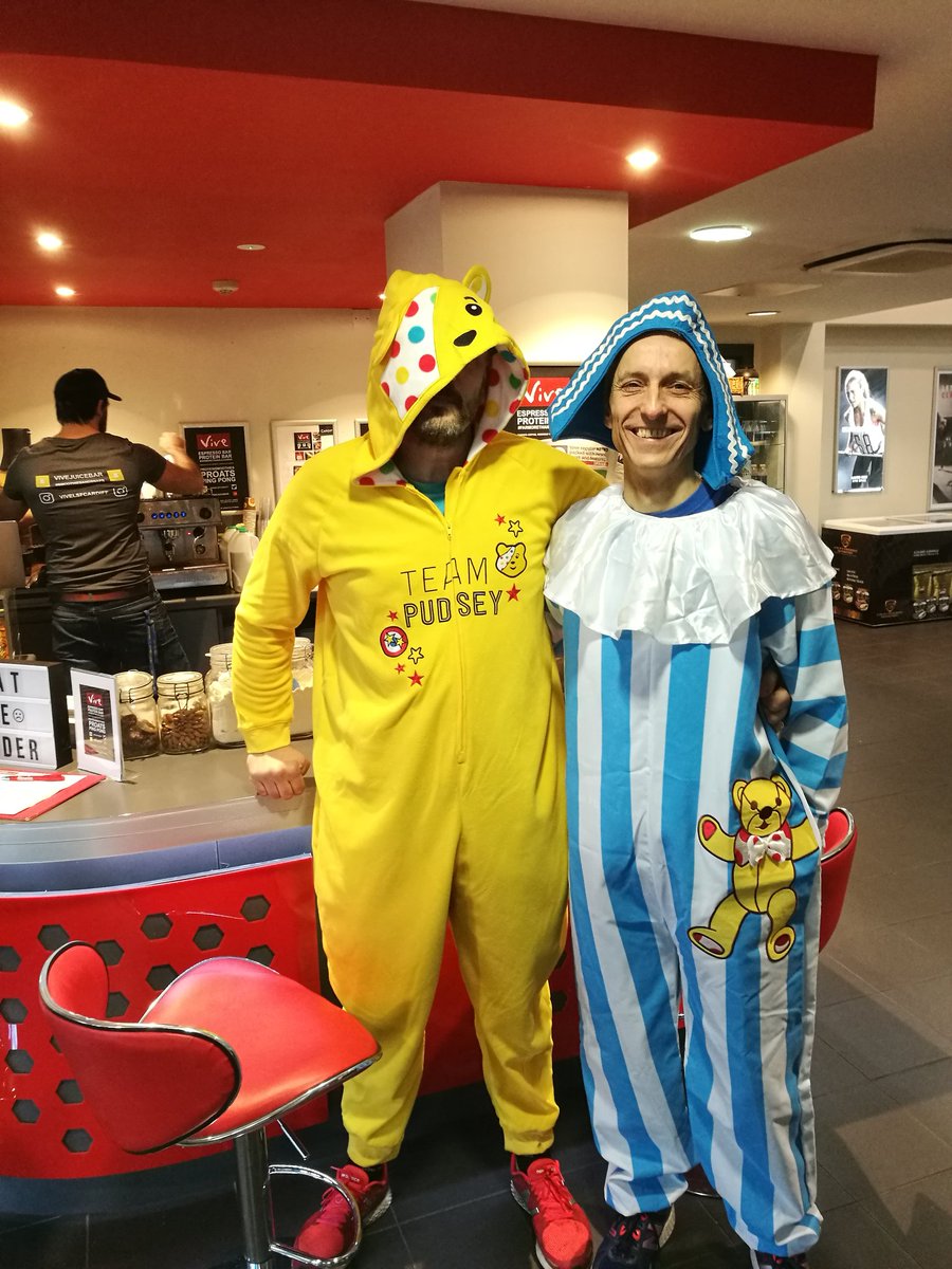 wearecodigroup's tweet photo. Paul and Craig ready for stage 4 en route to Swansea.. Espresso boost from @theblenderkoach at Lifestyle Fitness Cardiff donate POBL47 £5 to 70070 #poblrun https://t.co/64j501nrWg