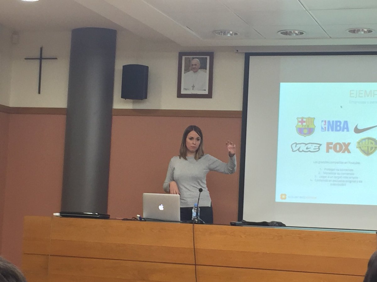 LuisBarrachina3's tweet image. @paulaguinotvera “La razón por la que los YouTubers tienen tanto éxito es por la cercanía que demuestran con el público” #YouTubeMasterclass