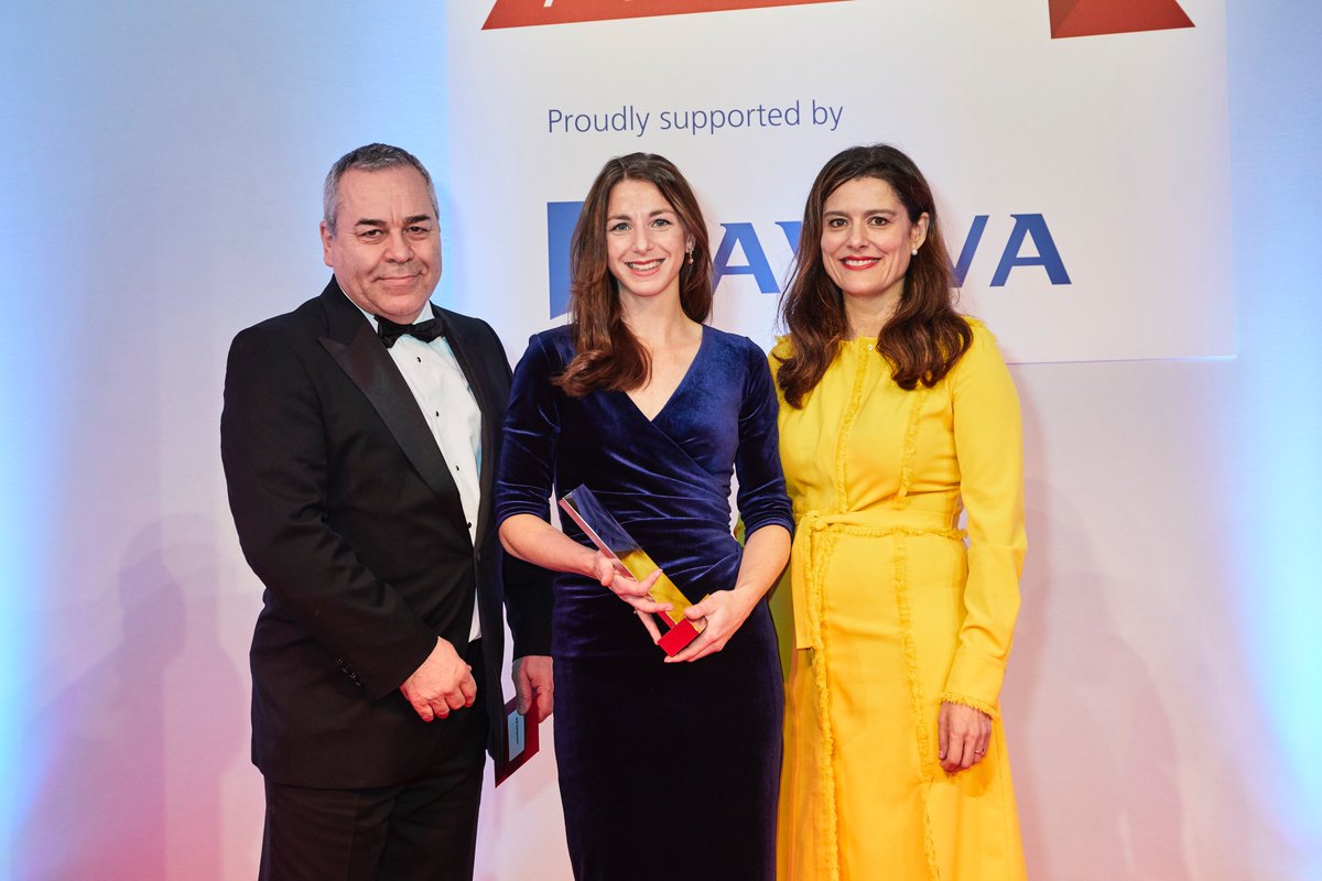 We have some really exciting news, our founder Helen Newcombe has won the Women of the Future Award in the Entrepreneurship Category. Here she is receiving her award from Miriam Gonzalez Durantez &amp; Barry Porter from @VisaEurope #WOF2017 <a href="/womenoffuture/">Women of the Future</a> <a href="/DavyJs/">D A V Y J</a>