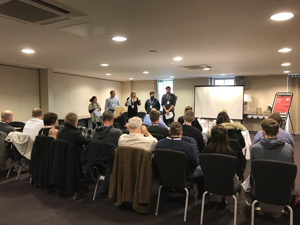 Team EMPIRE going first for their end of course presentation. Well done 👍🏻 #inspire2017 <a href="/ApplebyAcademy/">The Academy</a> <a href="/TheAcademy_NI/">The Academy</a> <a href="/SPARintheUK/">SPAR UK</a>