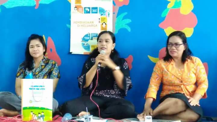 Penyuluhan pengasuhan anak usia dini yg diselenggarakan secara swadaya oleh lembaga paud di Nanga Bulik.