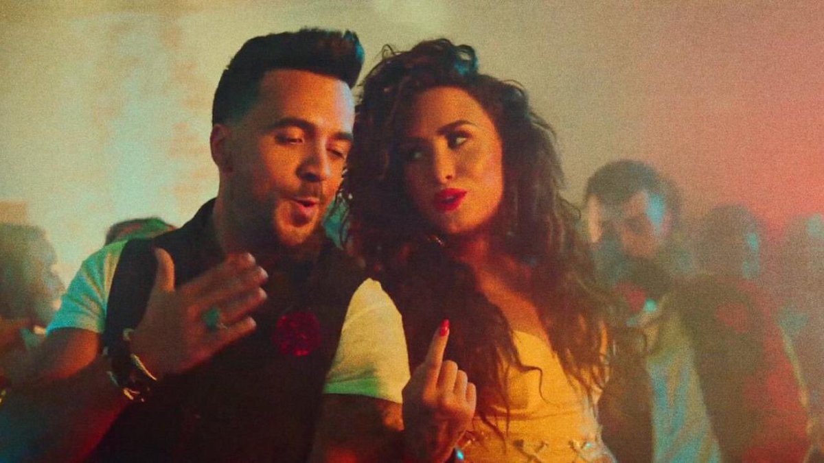 PopCrave's tweet photo. The music video for #ÉchameLaCulpa by Luis Fonsi and Demi Lovato has been released! Watch here: https://t.co/dbK65Mz2QT https://t.co/LnCaNbGu5N