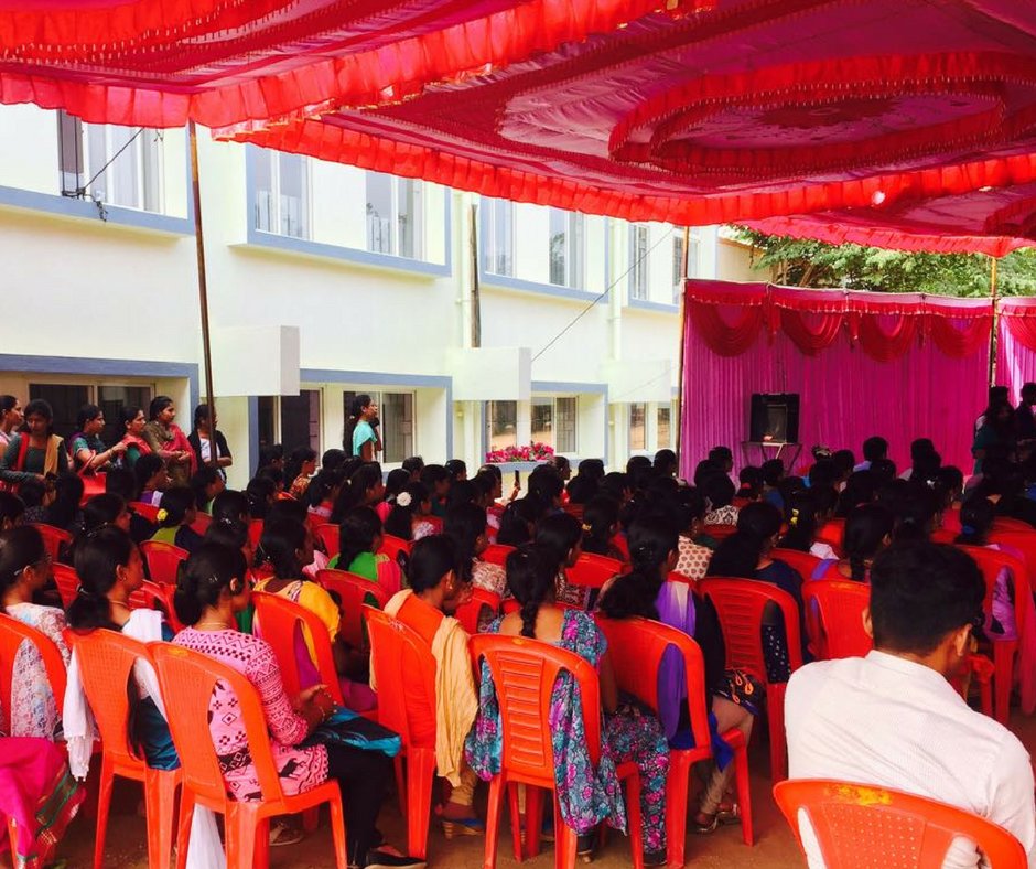 ICA_Skill's tweet photo. #RojgarMela at #Hassan #Inaugurated by Miss. Meena Joseph. Senior manager #PNB Miss. Vijay Lakshmi Employment officer #Hassan on 16th Nov. 2017 #guestofhonour Dr Vidhya, H.N Ramesh, S.S Pasha, Mr Ramesh Patil #centermanager Pradeep G. #icaskillingindia https://t.co/v3NfuE0hfc