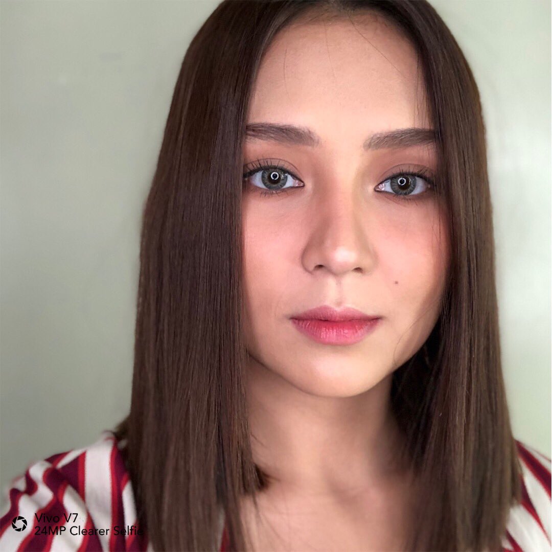 bernardokath's tweet photo. Hey guys something exciting is coming our way!! Make sure to check out @Vivo_Phil on Nov 18 onwards and you might just find your new selfie buddy! 😉

#VivoV7PHLaunch https://t.co/EkPcO0sowY