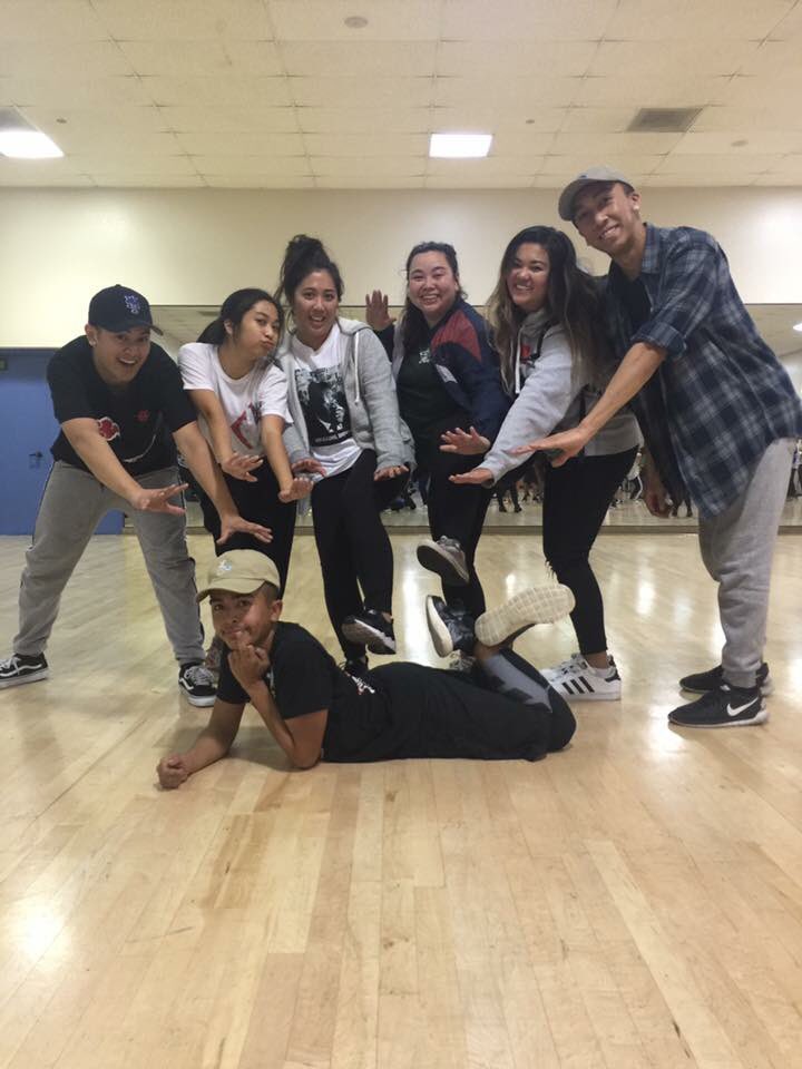 bbcarolz's tweet photo. OH & 38 & 40 & PRIME & HQ WOOO YALL FAM TOO FORREAL YAYAY I LOVE DIS ORG YUUUUH #KAAMPride #day3 #and4 #lol https://t.co/JcUjkqzIHO