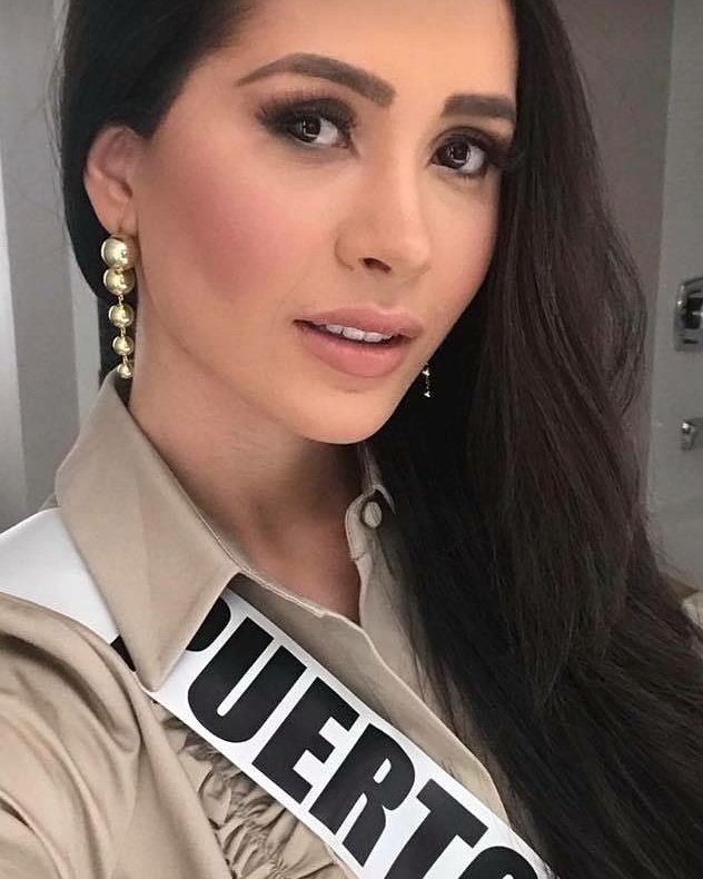 tiodelasreinas's tweet photo. @danyeshka #MissPuertoRico 🇵🇷
Día 5 en @MissUniverse 2017
Close Up de nuestra reina 👑
#TeamPuertoRico #MUPR2017 #ConfidentlyBeautiful https://t.co/gVyLHWiWHx