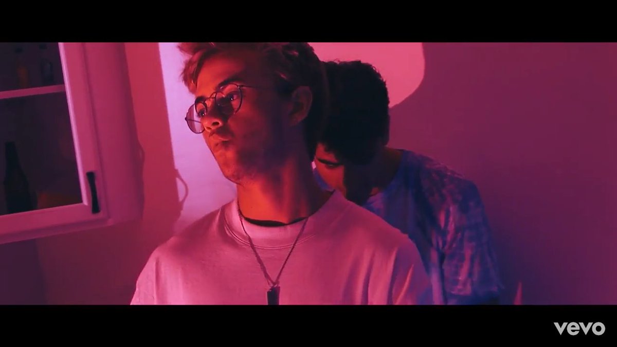 Didasyaadah_'s tweet photo. I'm watching #BEGMusicVideo this is the most amazing music video I have ever seen before. My favorite part @JackJ from #BEGMusicVideo ❤💖💕 https://t.co/KPLCiEKhC7