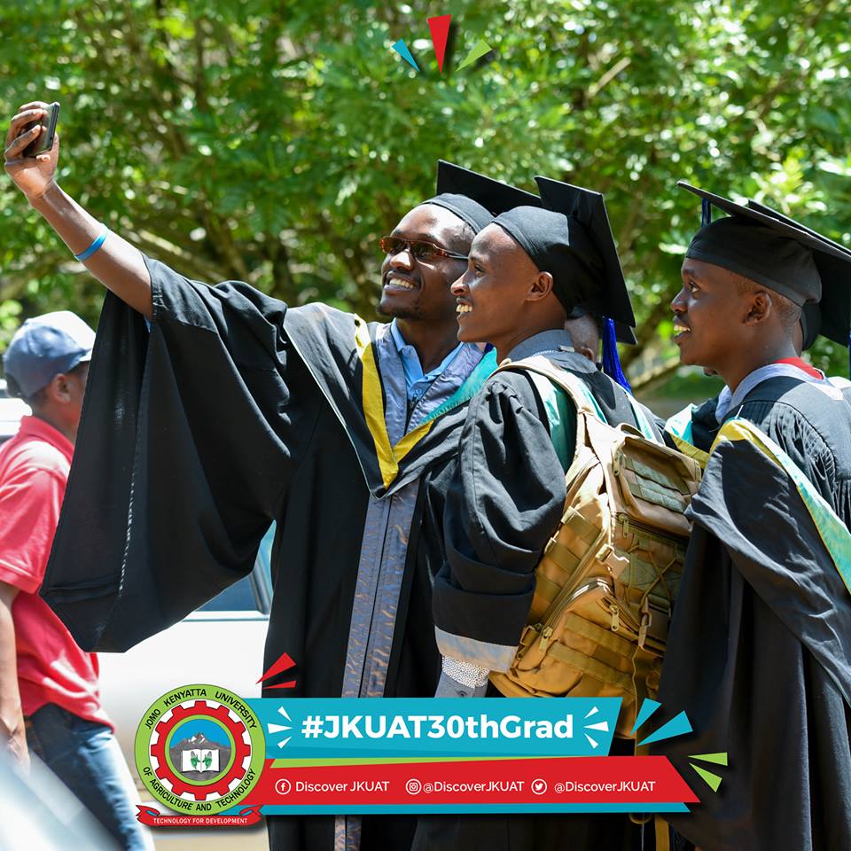 StillAliveMusic's tweet photo. JKUAT Class of 2017 seats 4,131 Graduands #JKUAT30thGrad https://t.co/EOWprI2uq4