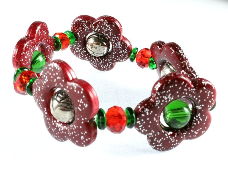 Christmas Flower Stretch Bracelet, Mixed Media etsy.me/2xVyudu #jetteam #etsymntt