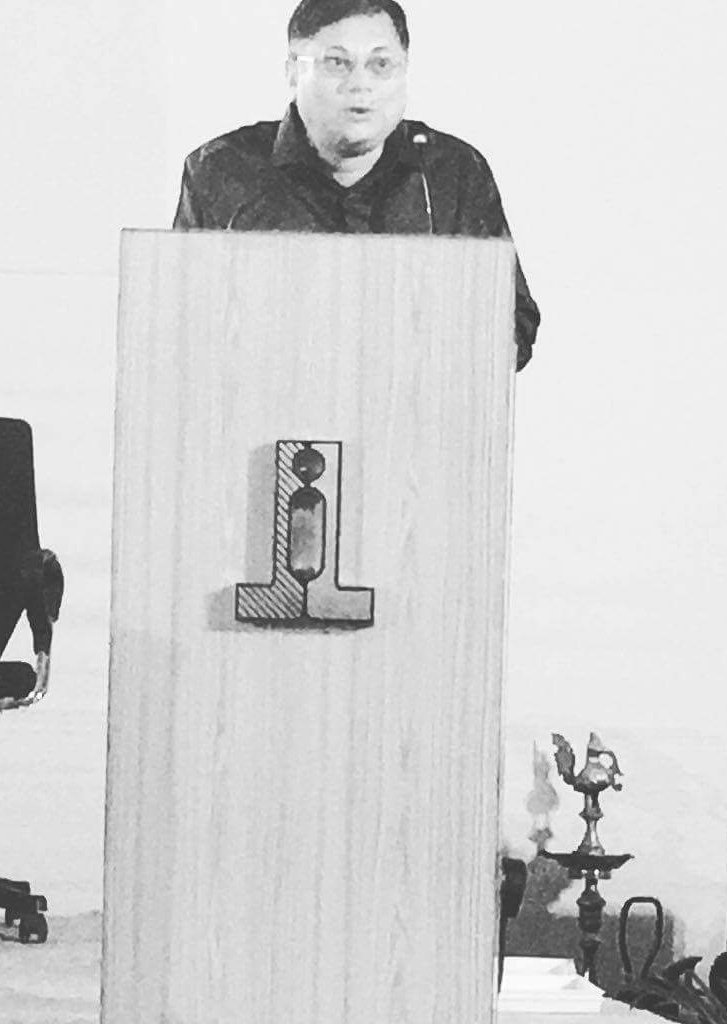 pradanyaiihmr's tweet image. CDS Atlanta is mining #socialmedia messages &amp;amp; #googlesearchdata to find out the chances of an epidemic &amp;amp; fight #publichealth emergencies: Dr Suptendra Nath Sarbadhikari, Dean IIHMR Delhi, in the session on Analytics, mobility &amp;amp; the cloud at #Pradanya 2017 @IIHMRUniversity #Jaipur