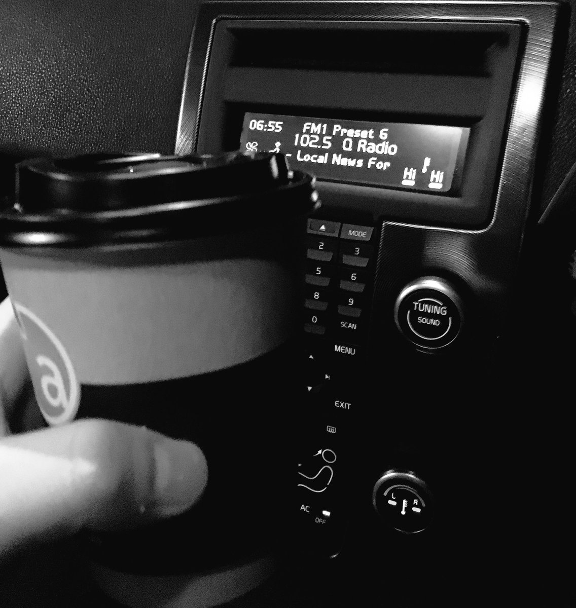 ChrisJCShannon's tweet photo. Up bright and early travelling to @UlsterUni #magee campus for the last @GEWUK event of the week. Donโt mind the early starts as much when I have a cuppa and the company of @radiostephen @breakfastcate on @goQradio #darkwintermorning #itsfridaythough https://t.co/z6ixaegoVP