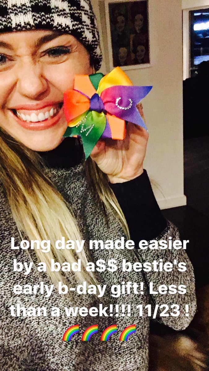 Long day made easier by a bad a$$ besties b-day gift! Less than a week!!! #1123 🌈 🌈 🌈🌈 https://t.co/Npk0mSK6wr