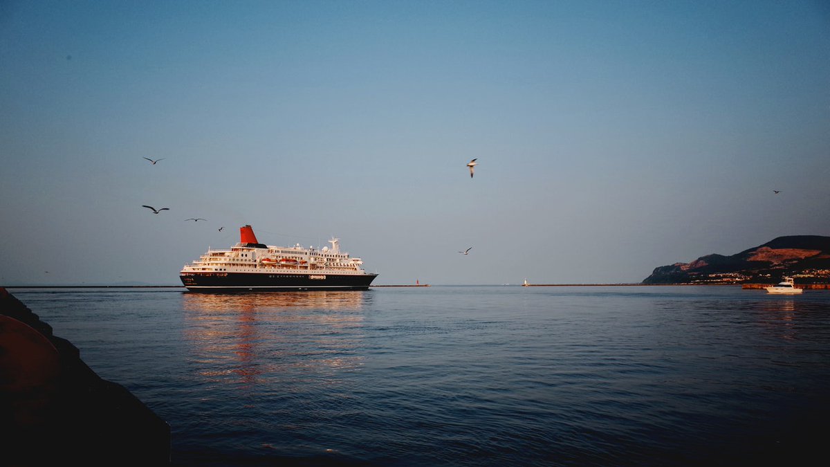 GreenMaritime's tweet photo. #UNCTD has confirmed Greek shipowners remain the dominant force in the global industry, topping operators overall based on fleet capacity, while heading the wet and dry categories, and rising to third among containership fleets. Meet them: https://t.co/MjFYwfDkF4 https://t.co/OOUW4AUua4