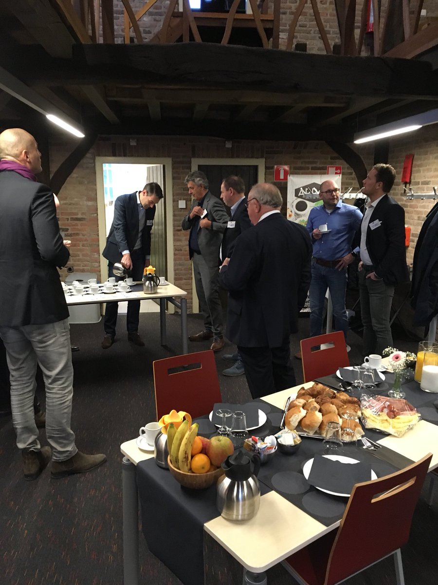 Jeroenvrolijks's tweet photo. Ondernemersontbijt bij gemeente Lingewaard. Goed initiatief! @LingewaardGem @elavermeulen @veron_nu @RaboOostBetuwe https://t.co/FP74uGouA8
