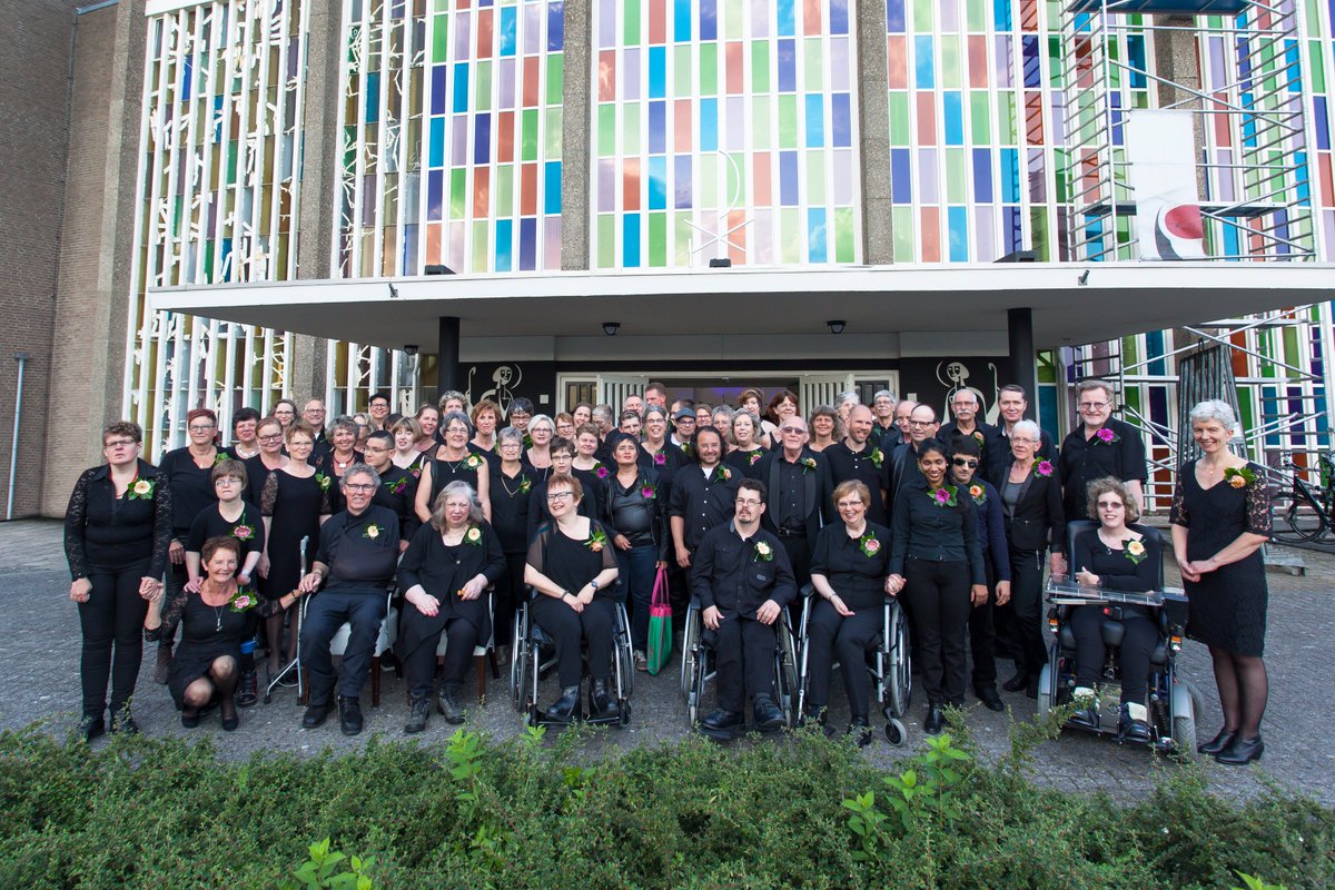 koorOTede's tweet photo. Komende optredens:
8 december,18.00 uur: Dickens Markt, Oude Kerk Bennekom.
16 december, 16.00 uur: Korendag, Grote Kerk Ede.
23 december, 19.30 uur: ons eigen Winterconcert 
Komt u ook????
Van harte welkom! https://t.co/BrtmC3NaIs