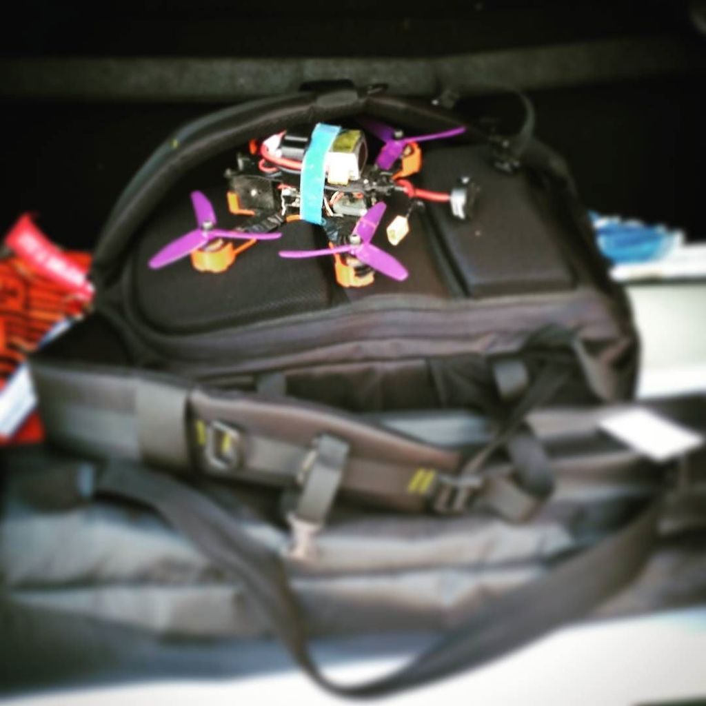Owl_FPV's tweet photo. Let's go fly! Training Mode activated! #drones #sevilla #fpvmania https://t.co/o0N5O0p4LA https://t.co/npeEvT6i9O