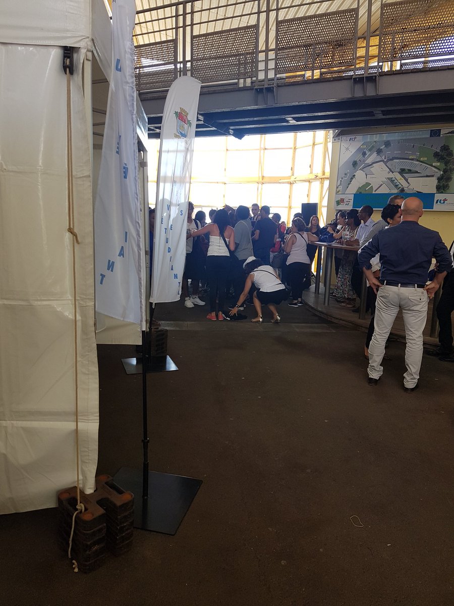 Technopole_974's tweet photo. #Inauguration des portes ouvertes de la #ValléeBlanche et du parc #TechSud #LaRéunion https://t.co/aQbuf5qIsg