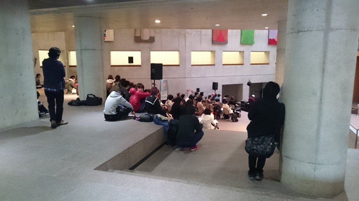 秋の電子音響祭2017 1日目 大盛況の中終わりました！本当にありがとうございました！！
アクスモだけになってしまうのですが、約90人もの方がいらっしゃってました！すごいですね！
明日もまた、今日とは違ったアクスモ・ライブを楽しんで頂けるのではないでしょうか！
ぜひお越しください！