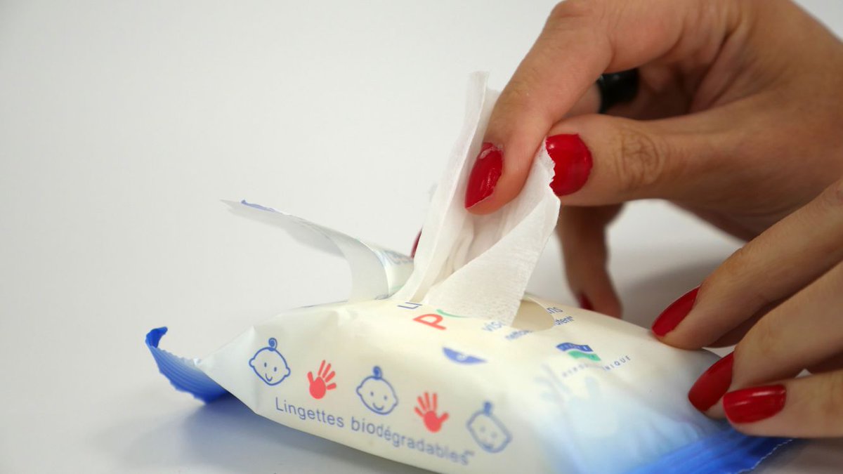 touslesprix's tweet photo. #Testbeauté des lingettes Pocket visage et mains #Biolane https://t.co/dWaEr4MfFb #INCI #onestdéçu #bébé https://t.co/rj9TmgRGkx