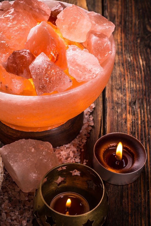 salt_hub's tweet photo. #FireBowl Lamp ! 
 
 - Lamp with bulb and cord included.
 - Emits healthy negative ions
 - Beautiful warm golden glow https://t.co/seBXZBcpDH