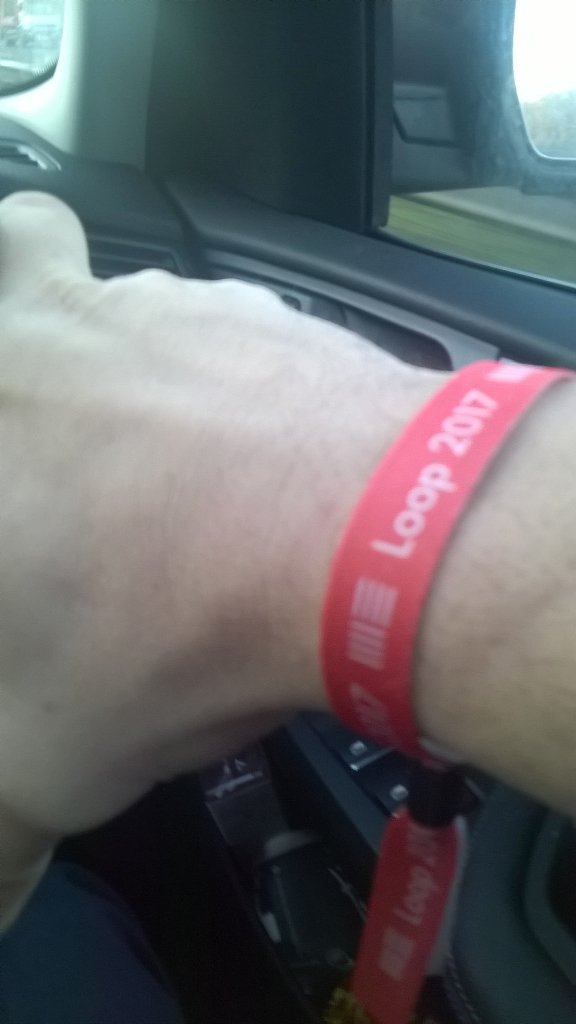 IsotonikStudios's tweet photo. One week on, is it time to cut off by #loop2017 wristband? @Ableton https://t.co/aozQX52Gjr