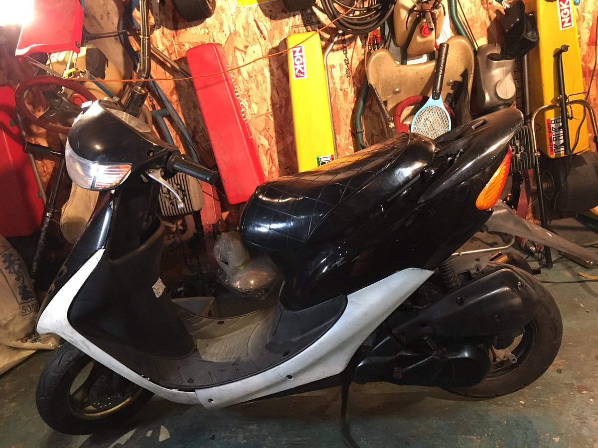 bike_sevun00's tweet photo. 在庫です！

ライブディオ33000
ライブディオZX 40000
ジョグ4st 40000
ジョグ4st 50000
セピア  24000
アドレスV100  48000
ビーノ4st 外装新品 45000
スマートディオ 38000
ジェイド 120000

気になるのあればDMください！ https://t.co/FBuD4obQjX