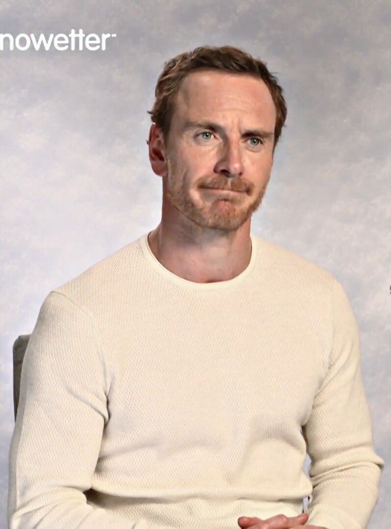 DanielBruhlNews's tweet photo. It's #FassbenderFriday which means treat day for the #Fassinators in the way of glorious pictures of our sexy fave! The brilliant being, the man who puts the #kind in #kindness our #goodeggπ³ our #Irishdorkπ the charming, shark smiling MichaelFassbender #loyal #earthangelππ« πΈ https://t.co/VqN5LVk4RL