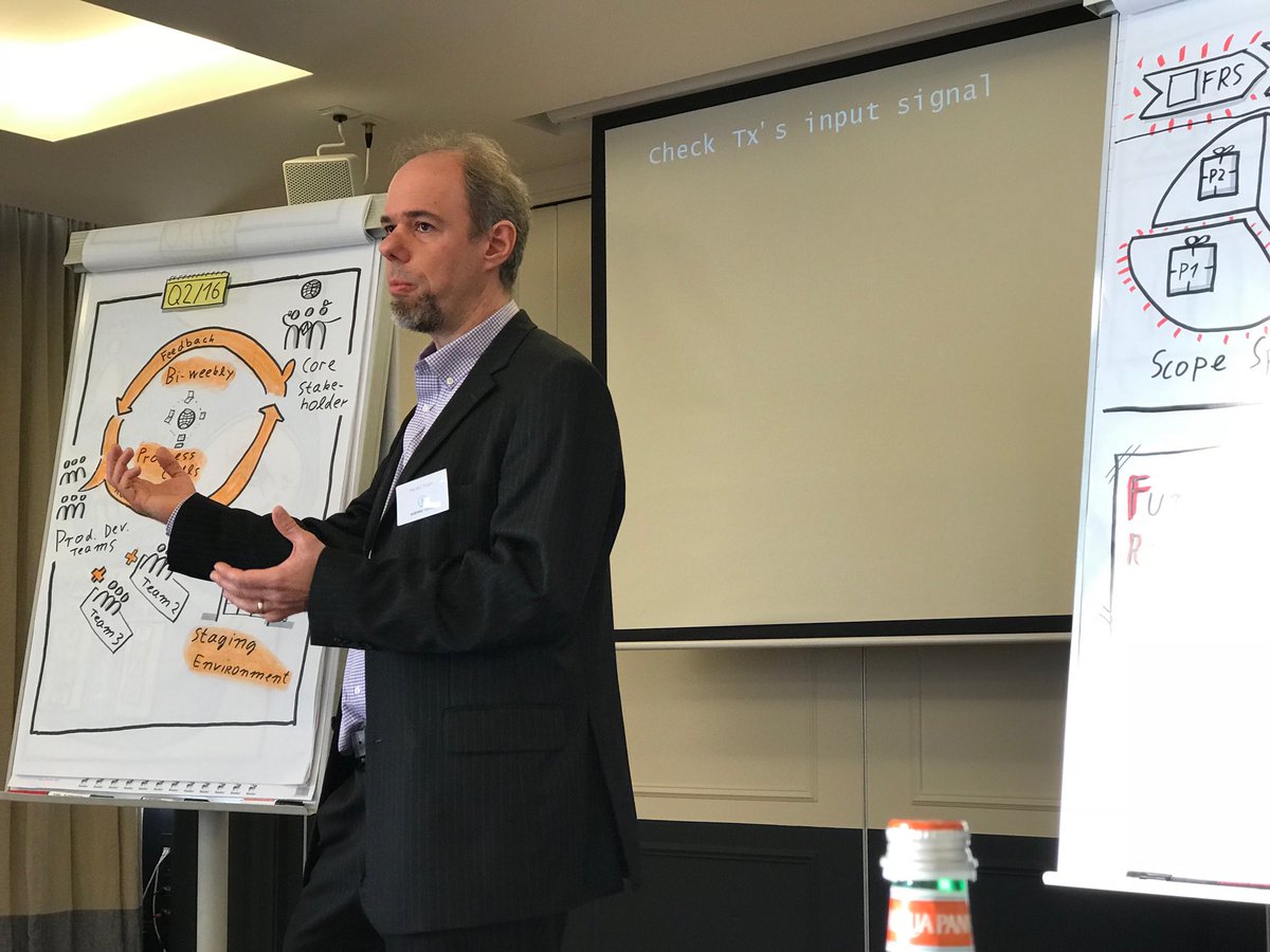 Harald Huber, Kühne + Nagel, berichtet ganz analog über ein ambitioniertes, agiles Projekt auf der #software@work