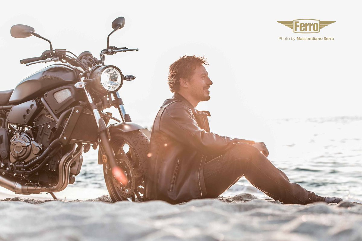 StefanoAccorsi_'s tweet photo. In edicola @magferro 
Si parla di moto e libertà:)
@dainese @YamahaMotorIT @AGVHelmets #FerroMagazine 
Ph. #MaxSerra https://t.co/agyJ1WNsej