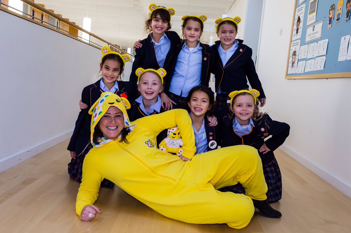 StSwithunsPrep's tweet photo. It's @BBCCiN day here at St Swithun's Junior School... thanks for the photos @BURLISONphoto 😊 #CiN #flourish #contributionstothecommunity https://t.co/hp8tf6mWGh