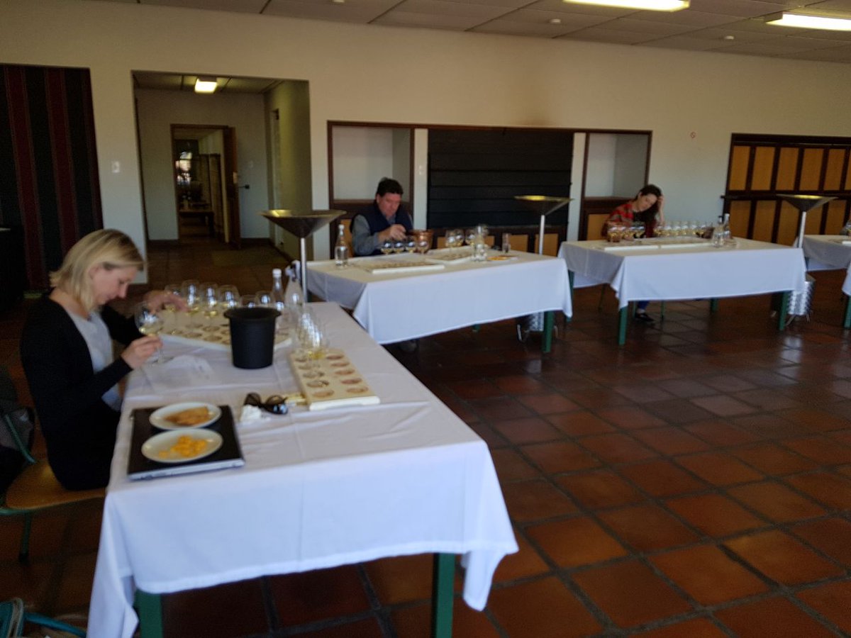 BreedekloofWine's tweet photo. Breedekloof, Worcester Winemaker of the Year 2017 competition Headed by Tom Block CWM and Kobie Viljoen
Judges are : Team SA- Anita Streicher- Nel, @AntonSwarts , CWM, Jolette Steyn, @JeanriTine  @nicolaasrust  @BreedeMakers https://t.co/K5WcVhaI18