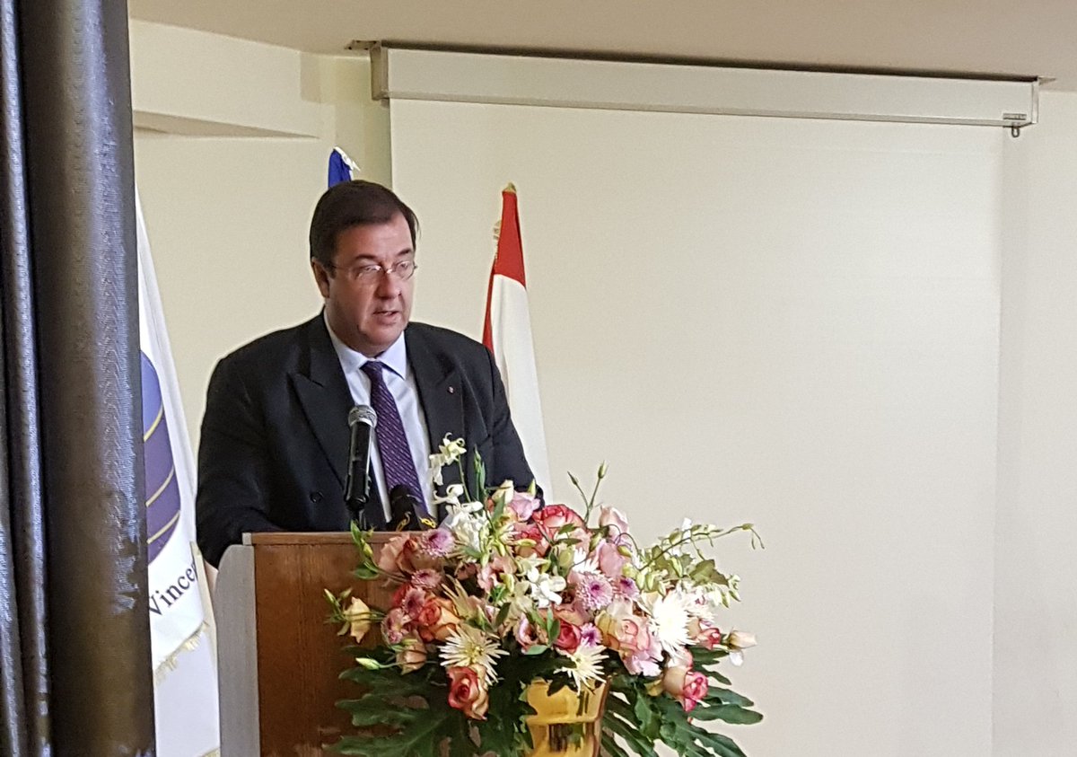 AmbaFranceLiban's tweet photo. @InstitutFrLiban @B_Foucher @AulagnonV @francediplo @EducationFrance "Le réseau #LabelFrancEducation fait vivre au quotidien la francophonie et l'excellence pédagogique. Le Liban occupe la 3e place au niveau international avec 14 établissements labellisés sur 209 dans le monde" @B_Foucher https://t.co/fdNAzrhwAu
