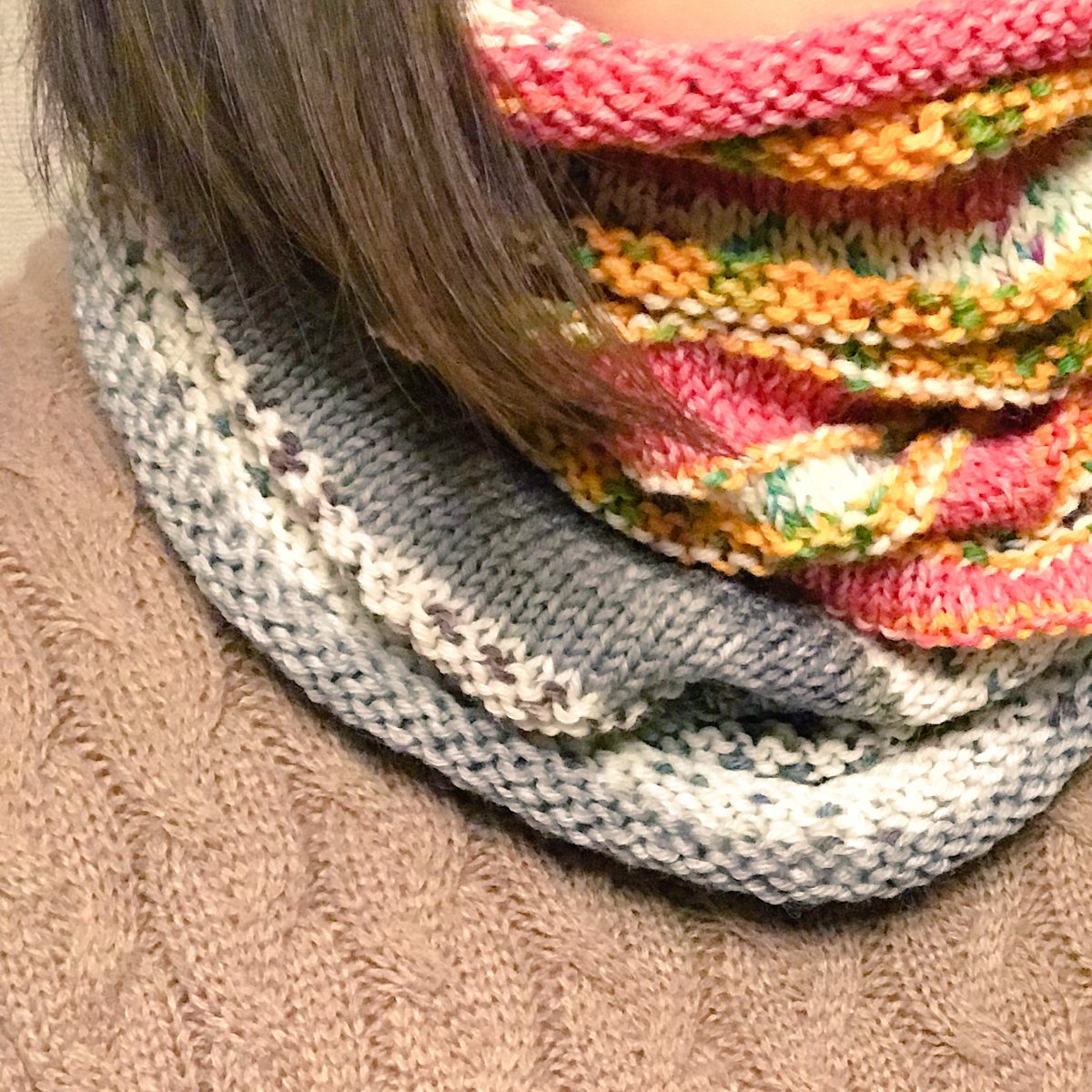 マイン 腹巻帽子が完成しました O O O たくさんほどいて編み直したり 時間がかかりましたが ゲージの大切さや一目一目の 編み方などいろーーんなことの勉強になりました 憧れのopal毛糸を楽しく編めて幸せや 艸 靴下を編めるその日まで少し