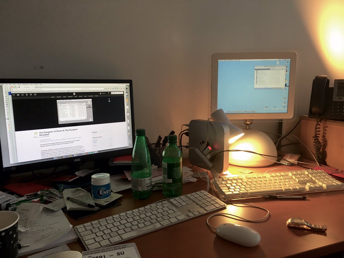 This is how I roll on a Friday morning in the office; coffee, porridge, check emails, emulate vintage Mac software: archive.org/details/Dungeo…