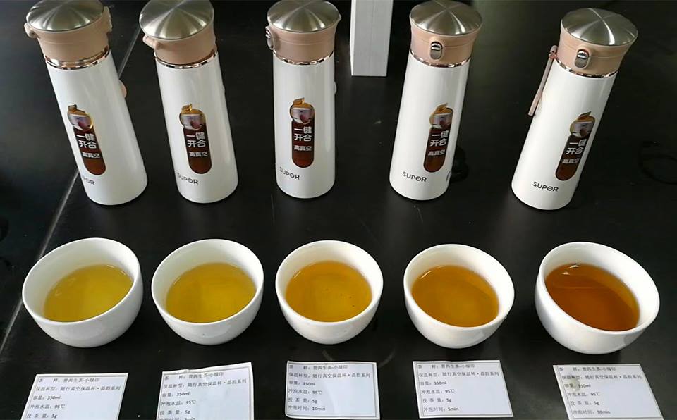 gouttedethe's tweet photo. [Master en thé] A la recherche du meilleur pu'er dans une bouteille isotherme. Une étude menée par le professeur Zhou au Yunnan.

#gouttedethe #gouttedethé #cha #thé #tea #teamteaaddicts #teatime #teaddict #teamteaaddict #tealover #ilovetea #teataster #puer https://t.co/edxS5ZbgAQ