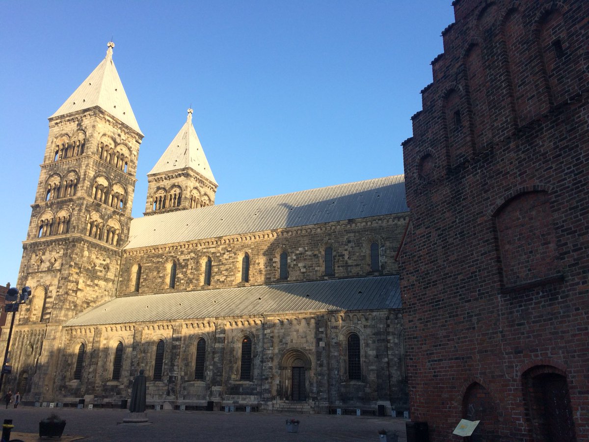 cyrine's tweet photo. Here is what you can read on a huge sign in front of the monumental Lund cathedral. There is a paper to be written here! #RENTXXXI https://t.co/1qIbiFjfp4