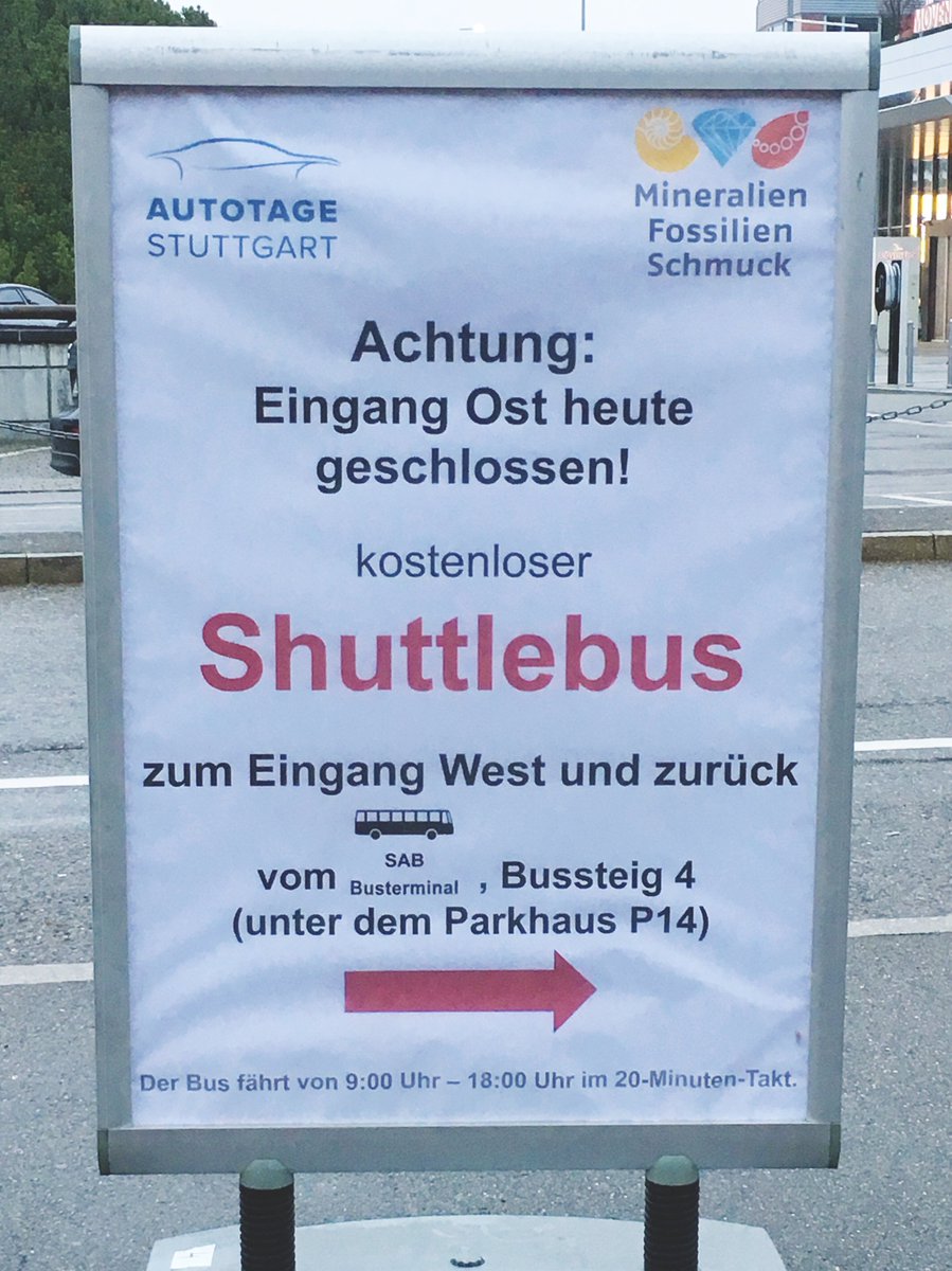 Messe_Stuttgart's tweet photo. Wenn Ihr heute mit der Sbahn kommt - wir fahren Euch direkt bis zum Eingang vor. #messeherbst17 #autotage17 #mfs17 https://t.co/IOfrXAgG03