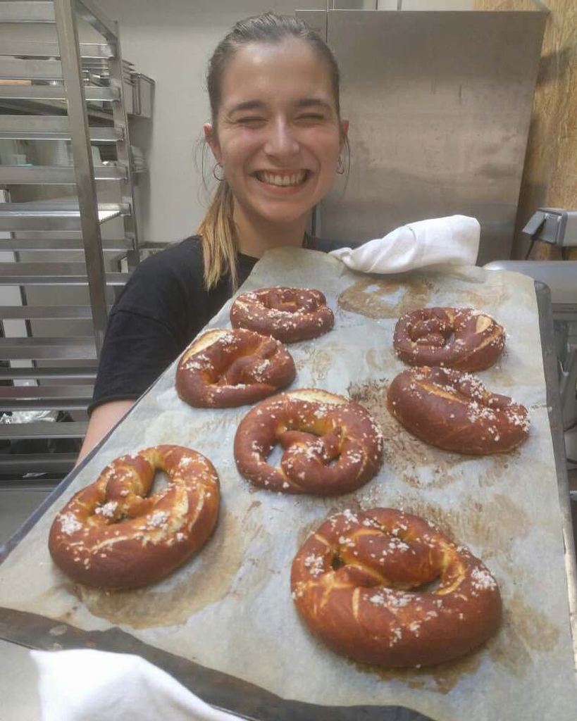 holybellycafe's tweet photo. 🇩🇪 HOUSEMADE BRETZEL 🇩🇪 @sarahmainguy made some bretzel served today with currywurst and the works! ER GUT!! 👌👍 (📷 @bakenger) #HbLunch #ComeGetIt #HousemadeGoodness #ItsGoodBecauseWeCare https://t.co/fVrl2RZhi2 https://t.co/0aK97k9hyQ