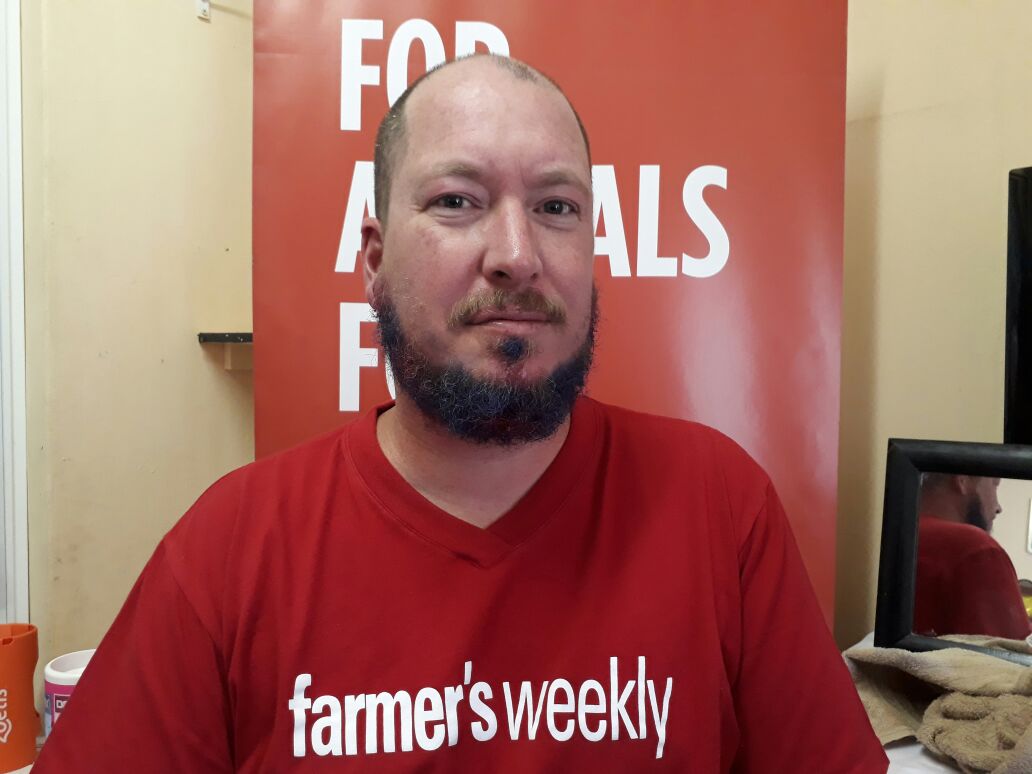 PhillipsLM's tweet photo. Getting my beard sprayed today for the #Zoetis #Sprayathon to raise funds for the fight against #cancer. Thanks to #MidlandsVetWholesalers for hosting. @FarmersWeeklySA https://t.co/g8Inf993hk