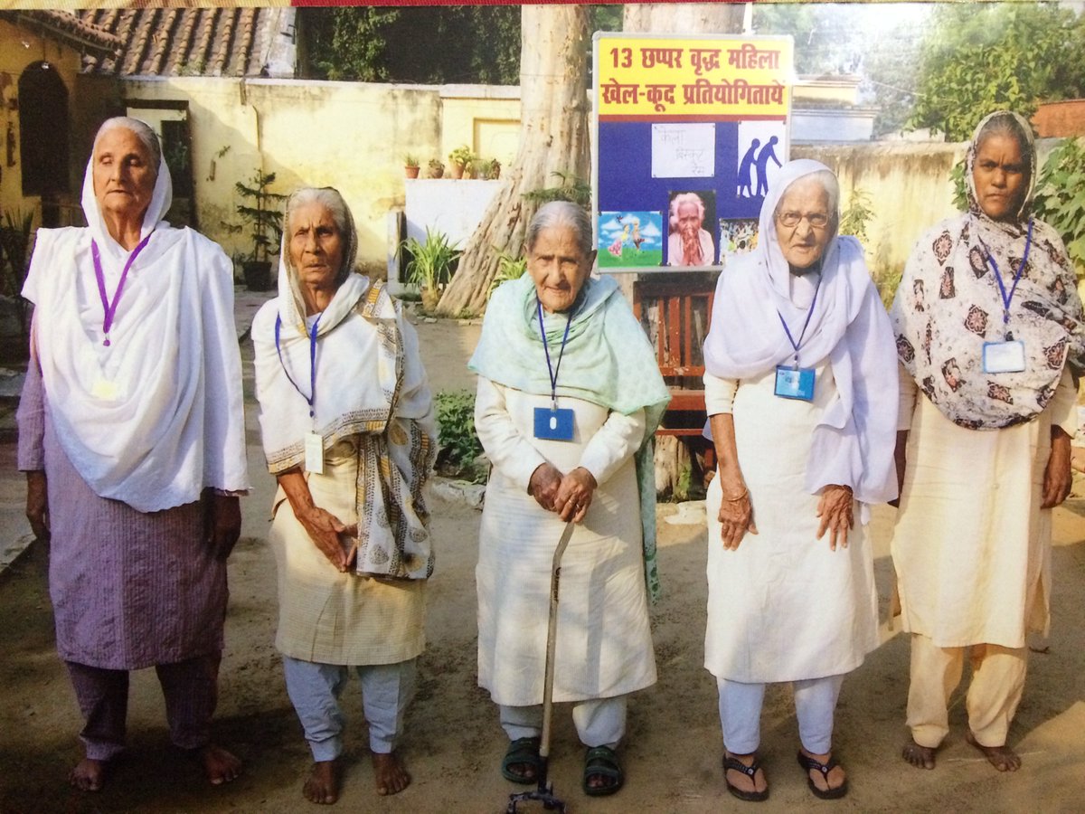 SigmaSixQV's tweet photo. Today's post is on the #Senior #women of #Dayalbagh Terah Chappar (तेरह छप्पर) leading an enriching &amp; socially active and useful life at https://t.co/kHDuHgmRm7 https://t.co/TAPX7fK5xb