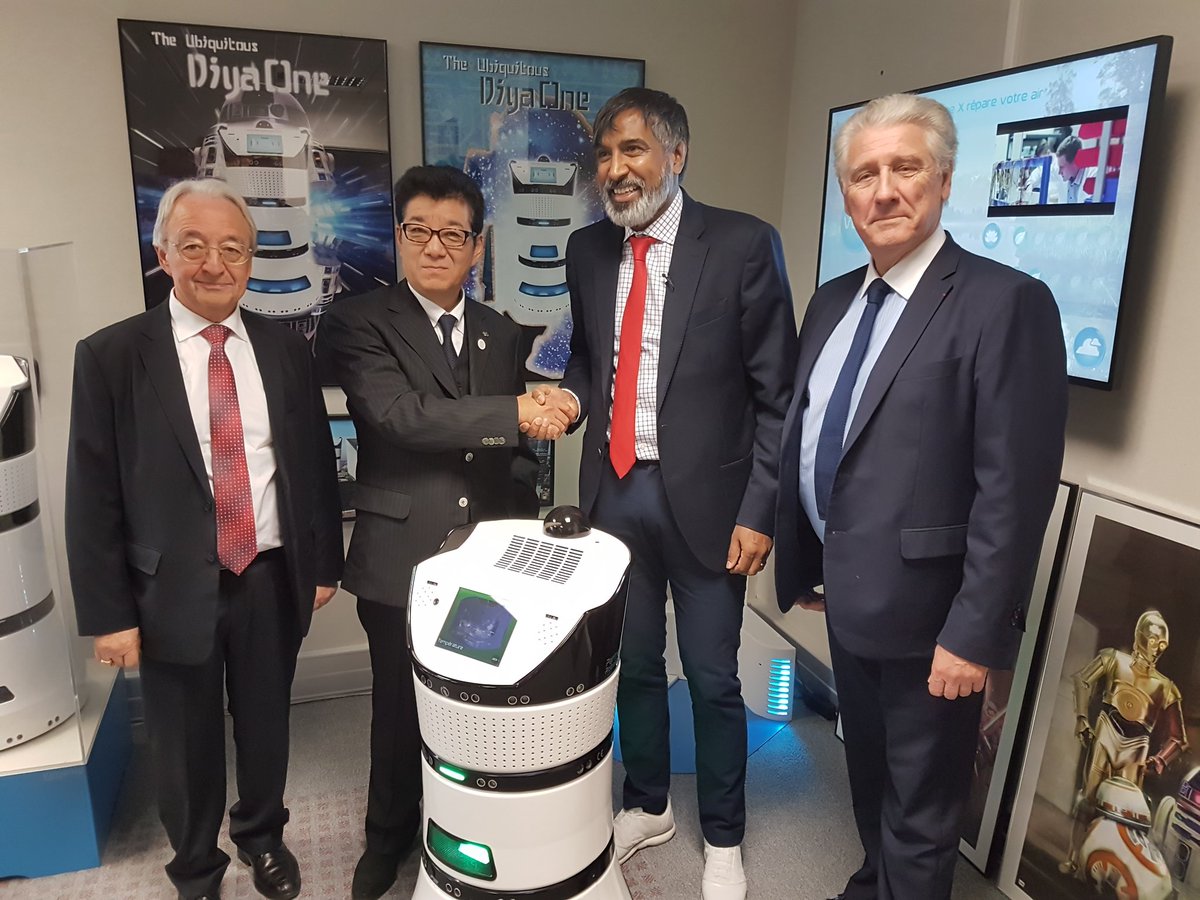 CEEVO95's tweet photo. #valdoise / #Japon : Visite ce matin d'Ichiro Matsui, Gouverneur du Département Japonais d' #Osaka dans les locaux de la Société #PartneringRobotics à Cergy dans le cadre de la célébration du 30ème anniversaire des échanges Osaka / Val-d'Oise - https://t.co/zilflmJz8q https://t.co/h2h8uj8WDC
