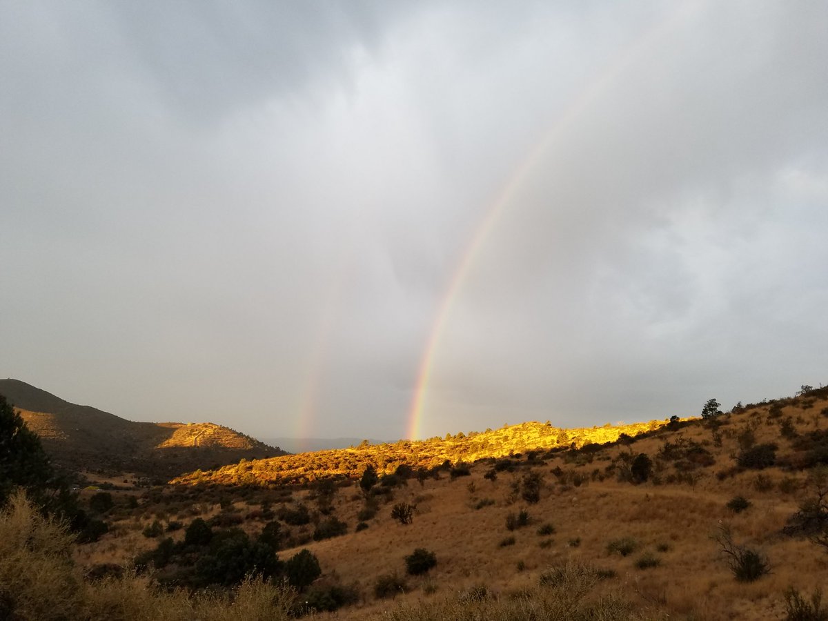 moparman57's tweet photo. @aprilwarnecke @NWSFlagstaff #prescotts double rainbow https://t.co/3FE7TvTFxG