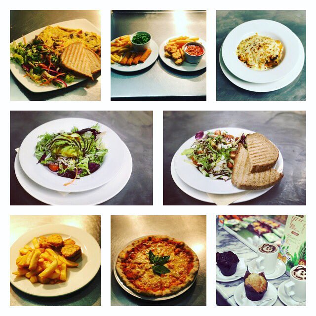 jungle_monkeyz's tweet photo. We donβt serve fast food , we serve the best food ! #JungleMonkeyz πͺπππ₯πππ₯π― #bestfood #jungle #monkeyz #bestpizza #softplay #happypeople #salads #omlette #amazinglasagna #l4l #f4f #dessert #coffee https://t.co/H04kWPI3tl