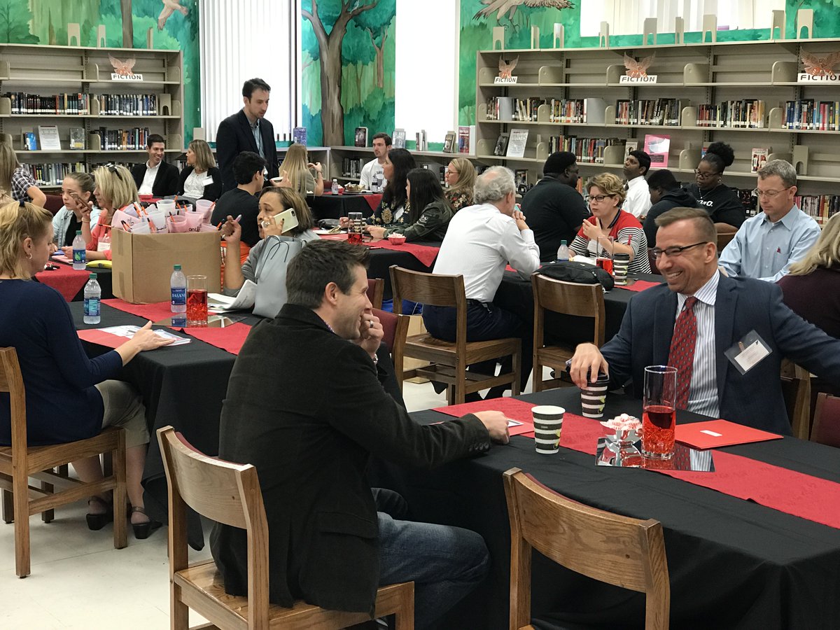 FarnellHCPS's tweet photo. Great American Teach-In 123 guest presenters!! Simply the Best!
#HCPSTeachin https://t.co/JPUnaL0sof