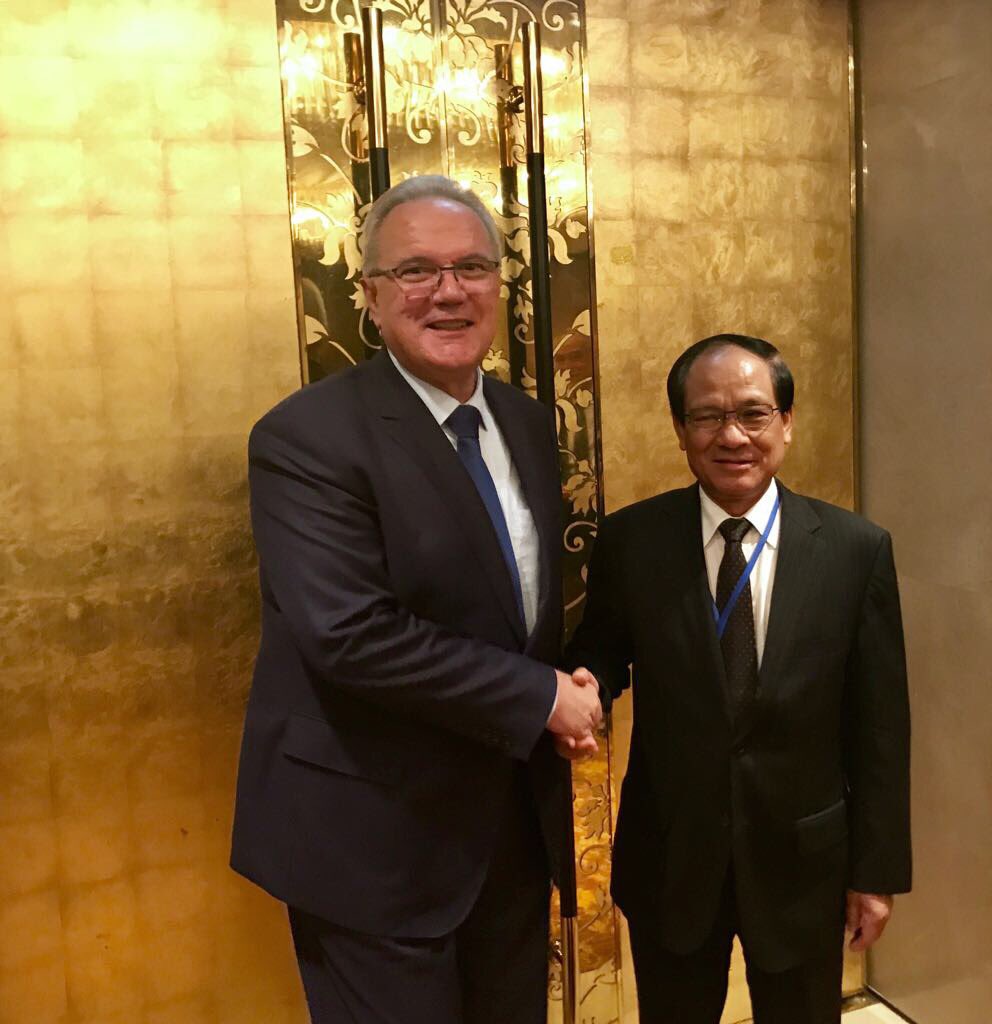 EUinASEAN's tweet photo. #EU Commissioner @MimicaEU & @ASEAN SG Le Luong Minh discuss excellent state of 40 years of relations #EUASEAN40 & the importance of #SDG agenda for all https://t.co/2rSQXF102p