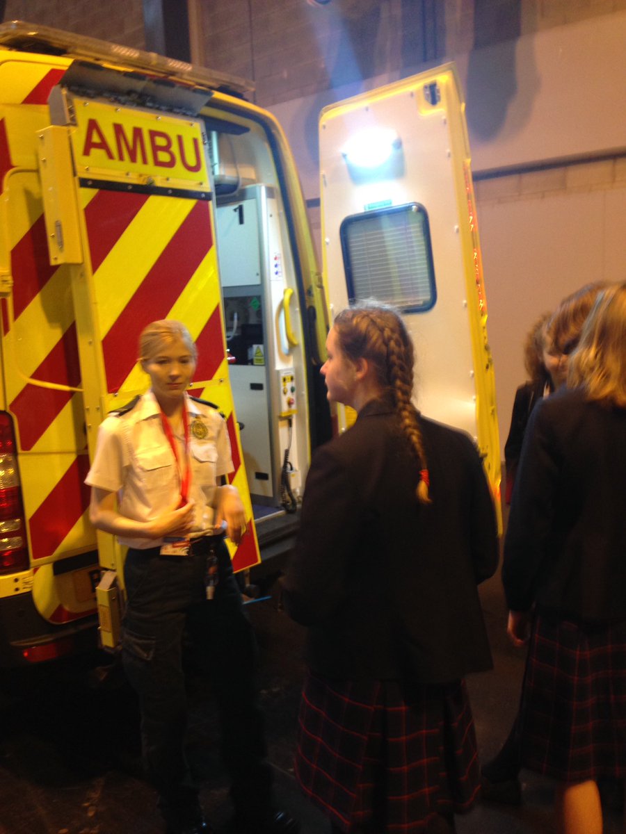 HealthCareersUK's tweet photo. Massive thanks to all our ambulance services on #bluelightday, especially @OFFICIALWMAS for inspiring the next generation #skillshow2017 https://t.co/yXqyOoOoIr